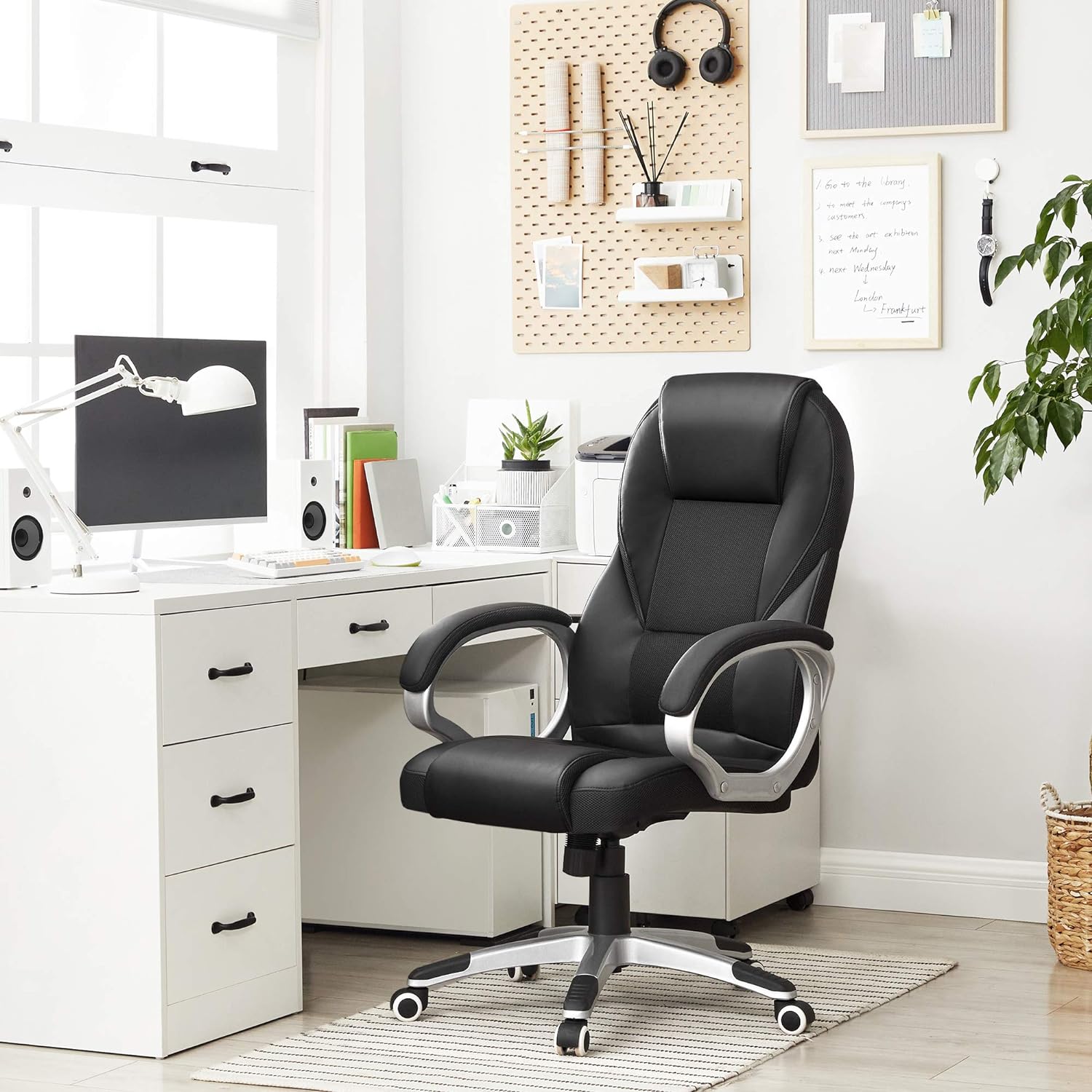81uyiwA3frL._AC_SL1500_.jpg Director's executive office chair - Image 1