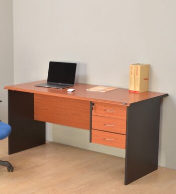 1.4 meters executive desk (with drawers) - Image 2